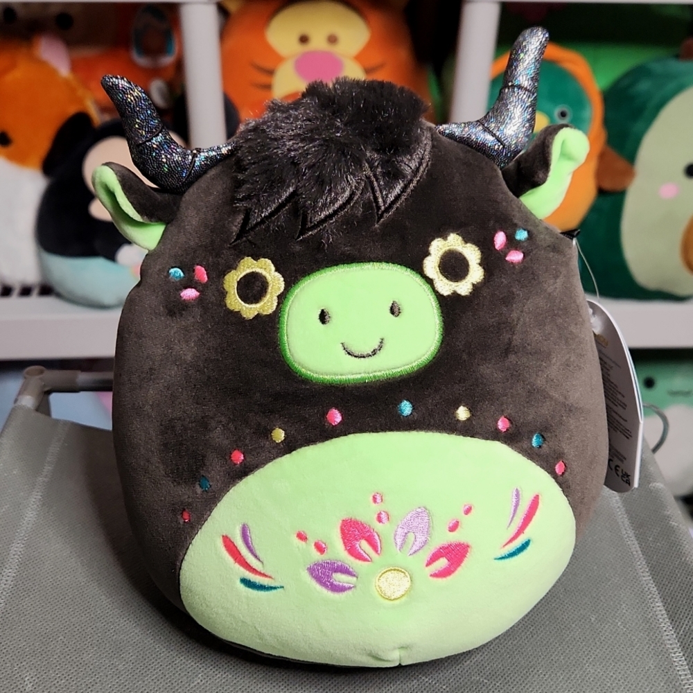 Squishmallows Catrina DOTD Sugar Skull Black Cow 8"